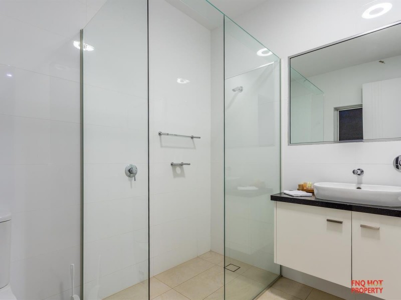 /49 Harbour Drive, Trinity Park QLD 4879