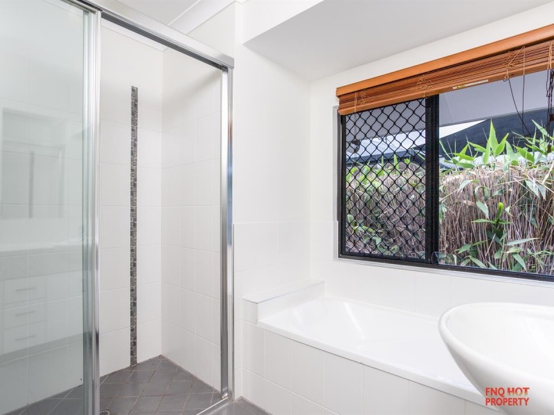 /23 Seclusion Drive, Palm Cove QLD 4879