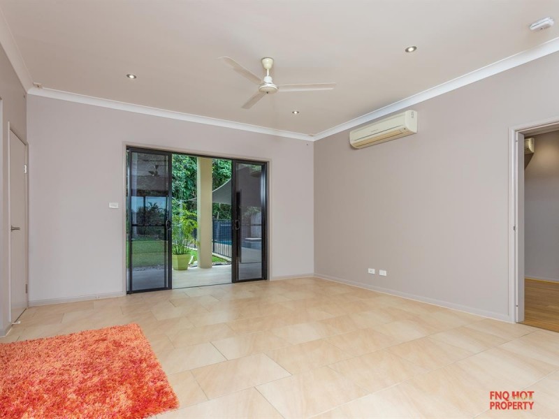 /28 Macarthur Close, Palm Cove QLD 4879