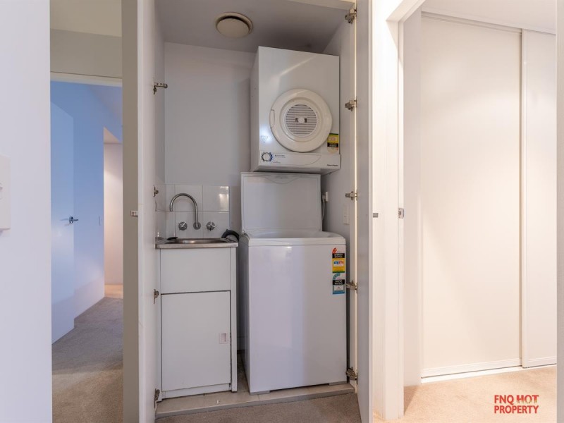 3/1 Marlin Parade, Cairns City QLD 4870