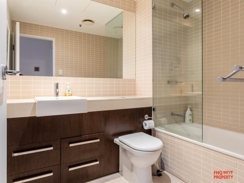 3/1 Marlin Parade, Cairns City QLD 4870