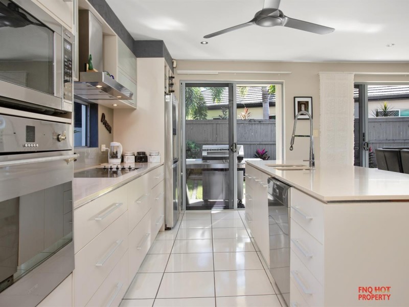 /2 Rossmann Road, Smithfield QLD 4878