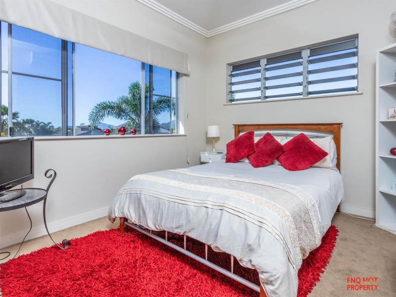 /2 Rossmann Road, Smithfield QLD 4878
