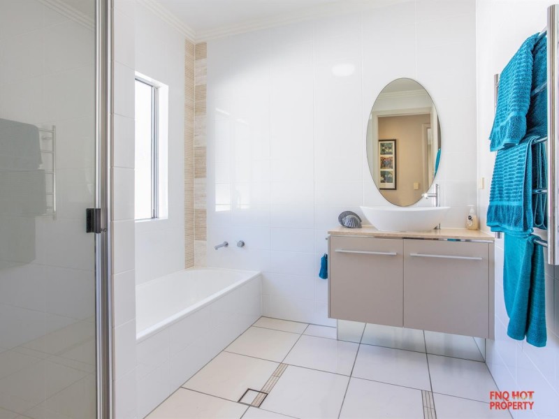 /2 Rossmann Road, Smithfield QLD 4878