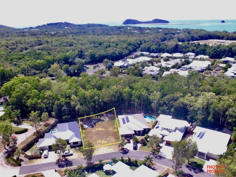 /3 Kurt Close, Palm Cove QLD 4879