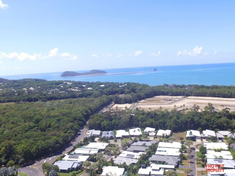 /3 Kurt Close, Palm Cove QLD 4879