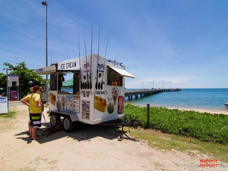 /3 Kurt Close, Palm Cove QLD 4879