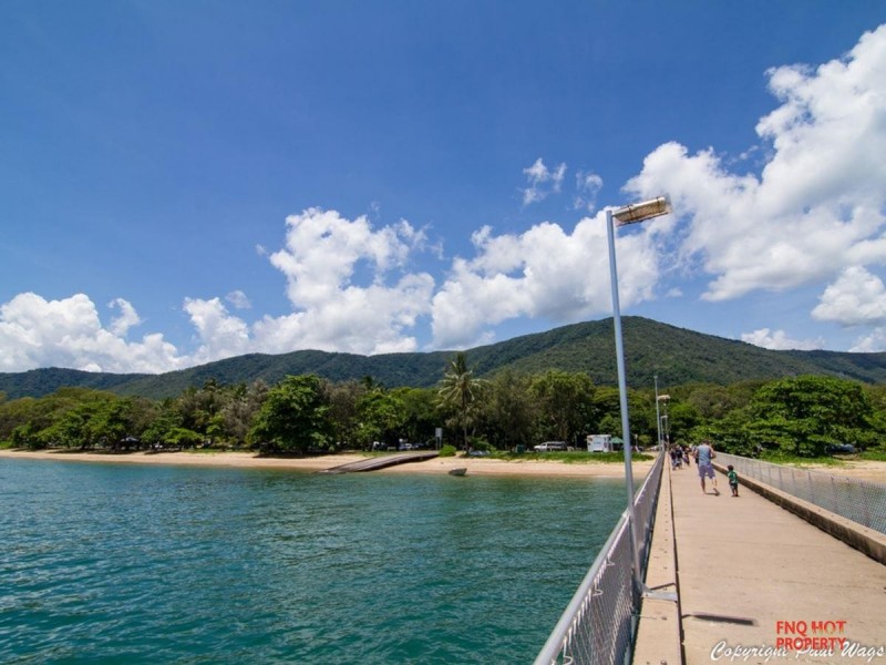 /3 Kurt Close, Palm Cove QLD 4879
