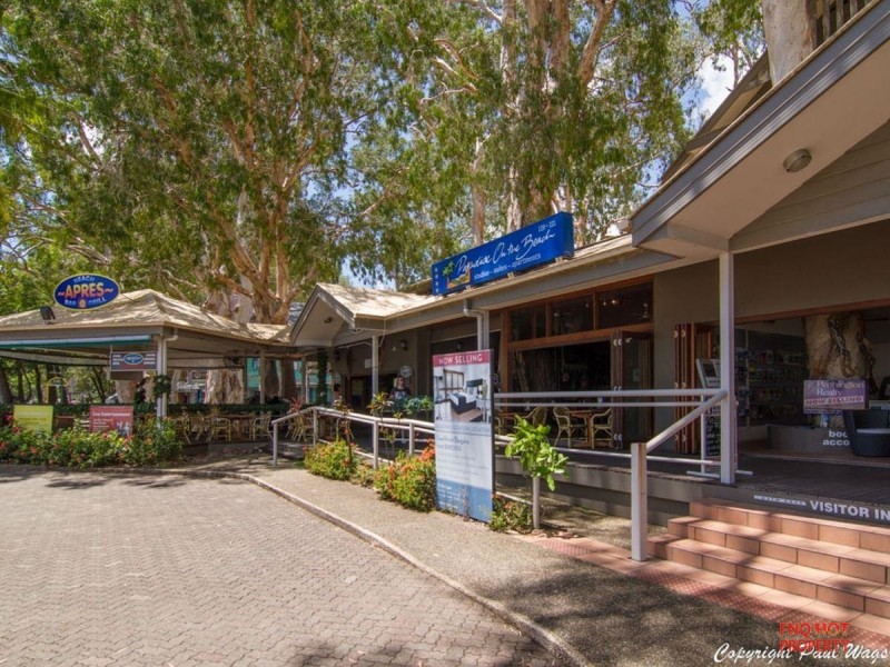 /3 Kurt Close, Palm Cove QLD 4879