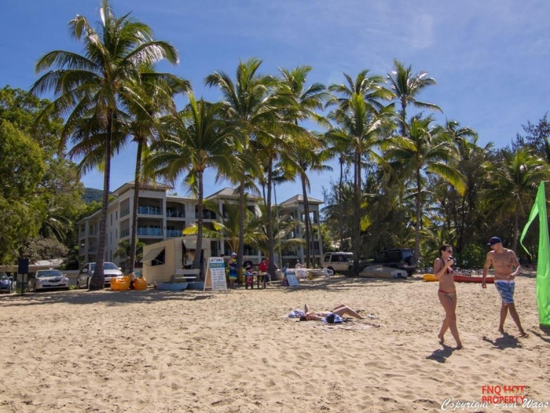 /3 Kurt Close, Palm Cove QLD 4879