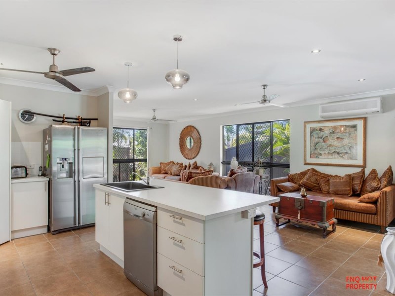 /1 Helix Close, Clifton Beach QLD 4879
