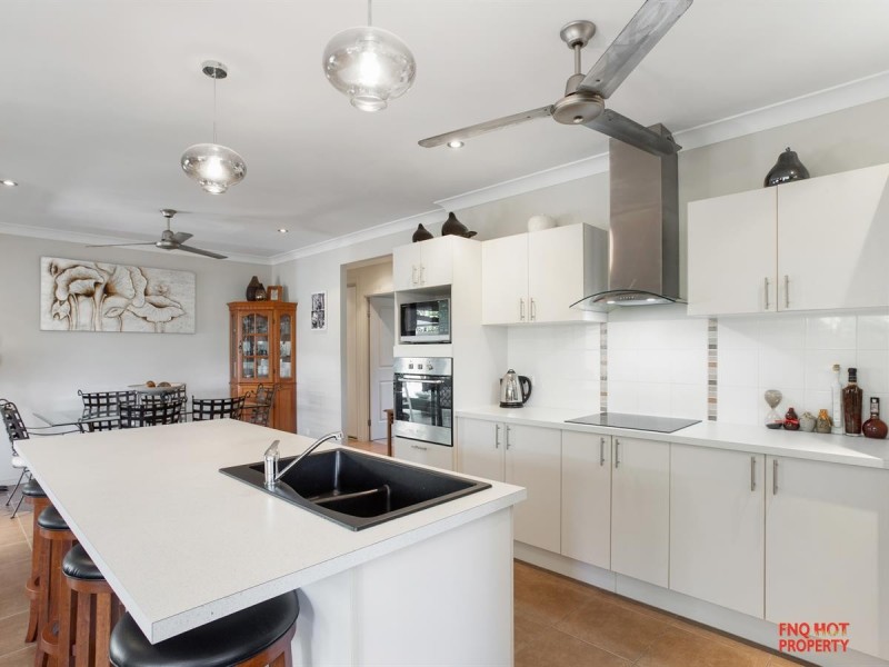 /1 Helix Close, Clifton Beach QLD 4879