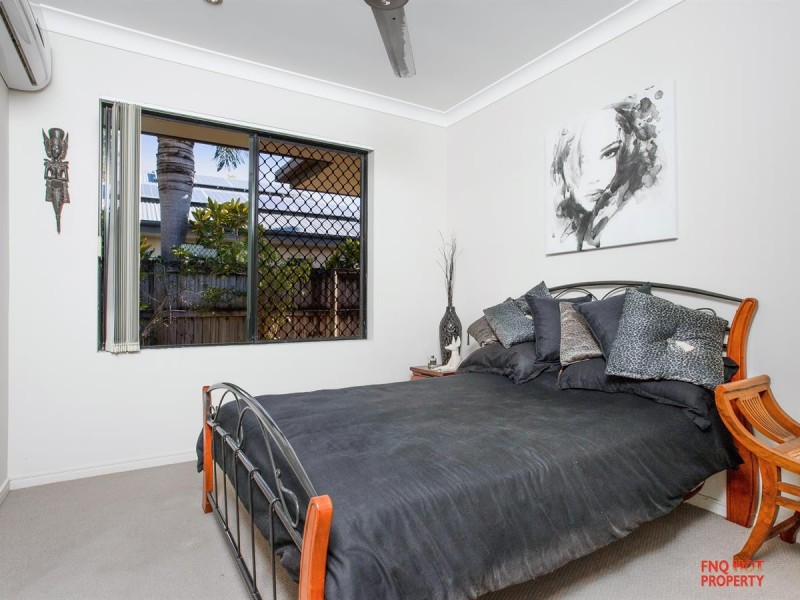 /1 Helix Close, Clifton Beach QLD 4879