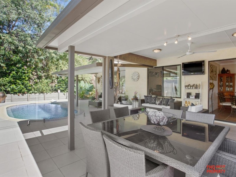 /1 Helix Close, Clifton Beach QLD 4879