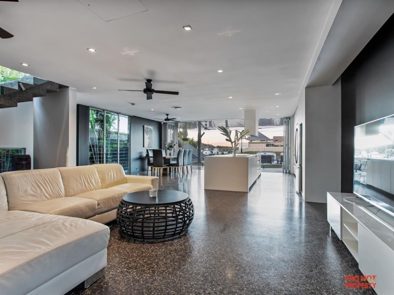 /43 Harbour Drive, Trinity Park QLD 4879