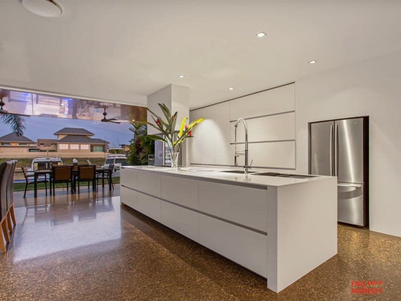 /43 Harbour Drive, Trinity Park QLD 4879