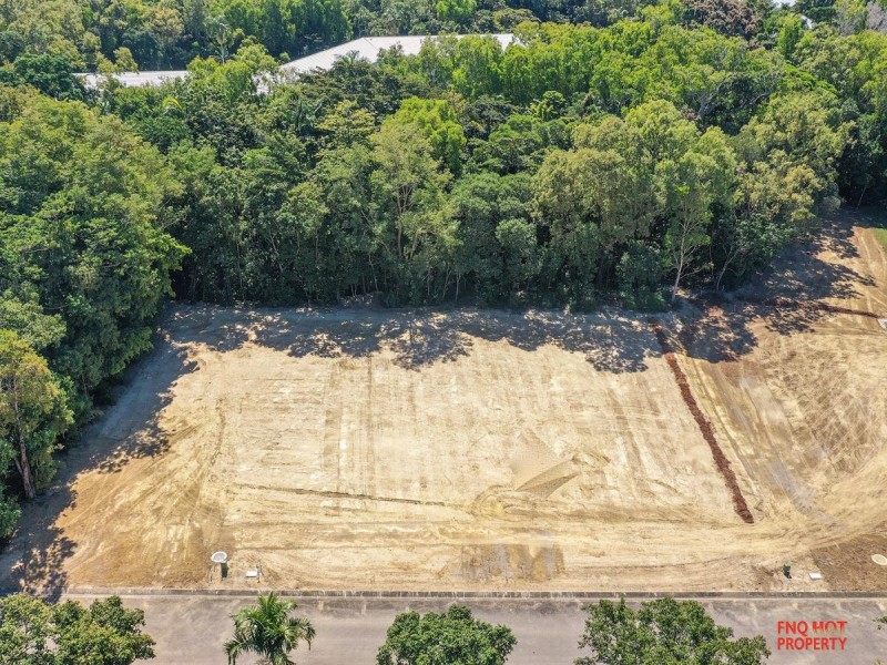 /6L Coral Coast Drive, Palm Cove QLD 4879