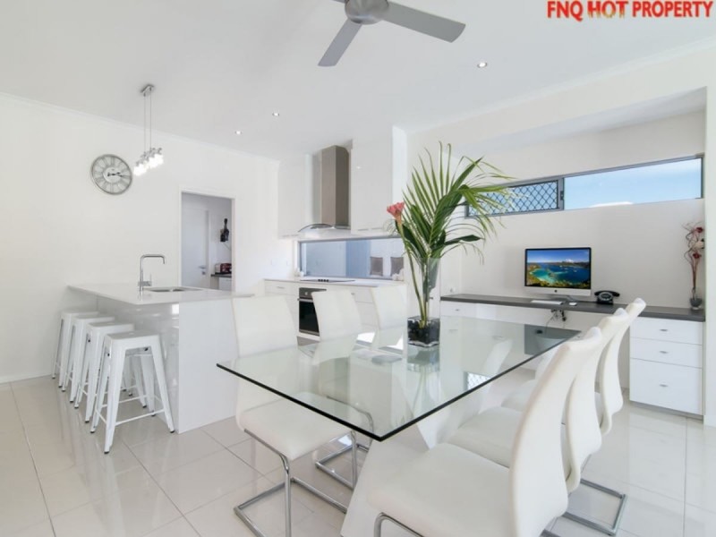 /128 Harbour Drive, Trinity Park QLD 4879