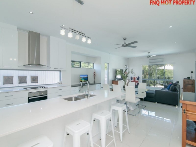 /128 Harbour Drive, Trinity Park QLD 4879