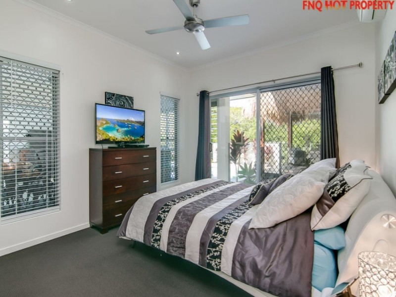 /128 Harbour Drive, Trinity Park QLD 4879