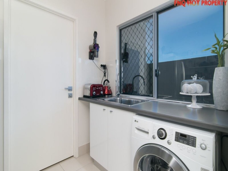 /128 Harbour Drive, Trinity Park QLD 4879