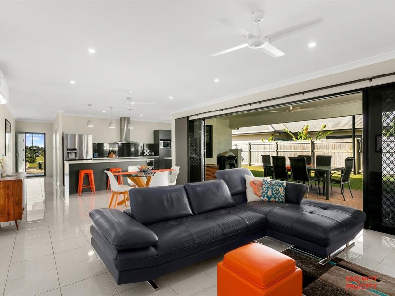 /64 Flagstone Terrace, Smithfield QLD 4878