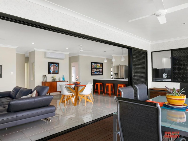 /64 Flagstone Terrace, Smithfield QLD 4878