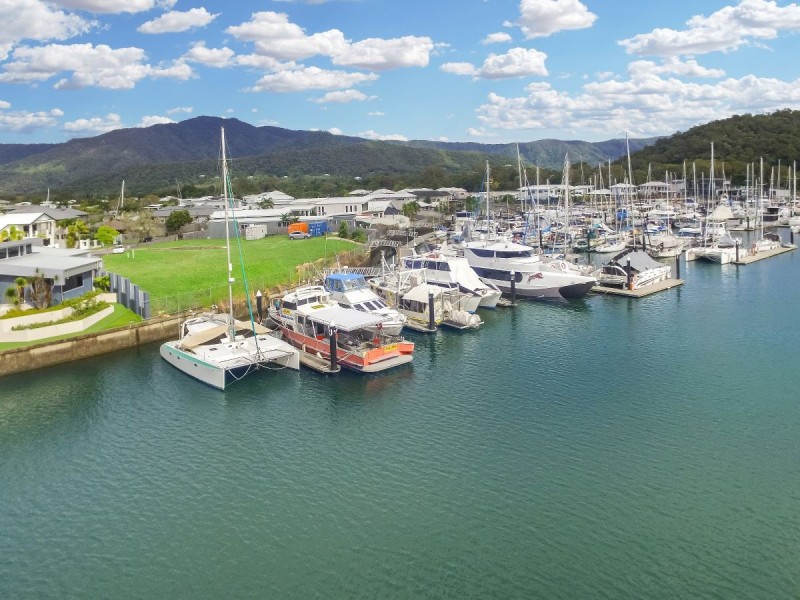 /7 Riverside Parade, Trinity Park QLD 4879