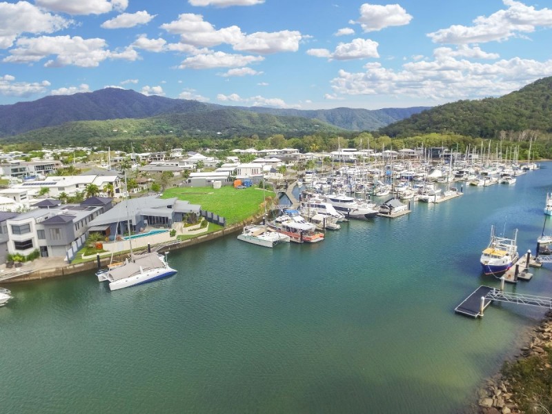 /7 Riverside Parade, Trinity Park QLD 4879