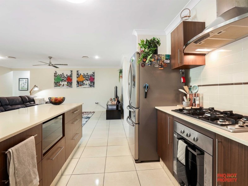 /94 Harbour Drive, Trinity Park QLD 4879