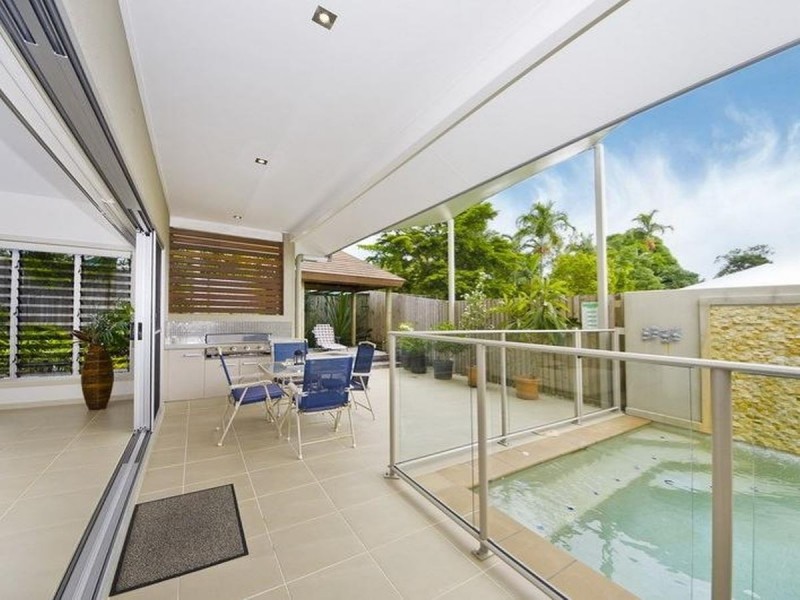 2/60 Harbour Drive, Trinity Park QLD 4879