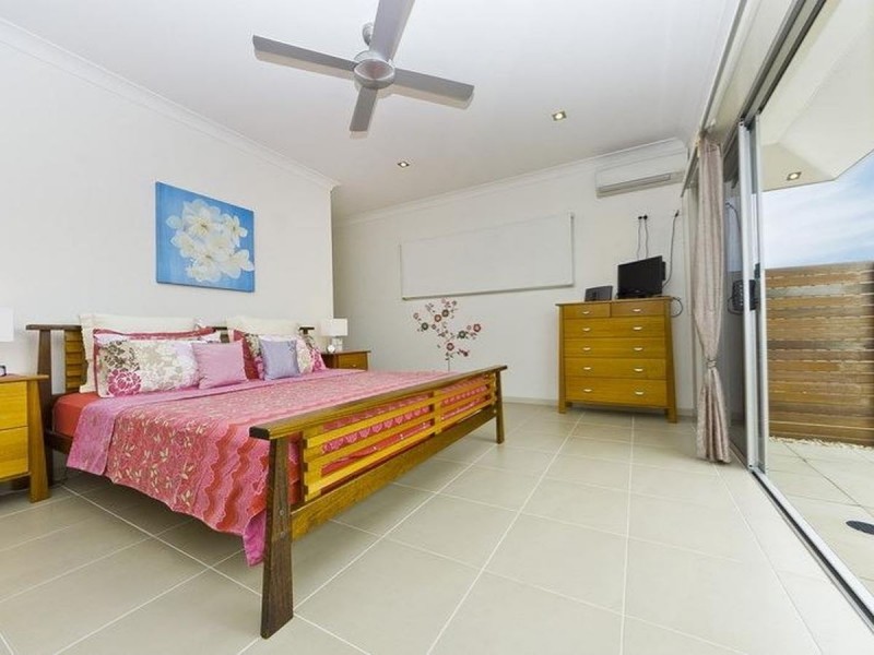 2/60 Harbour Drive, Trinity Park QLD 4879