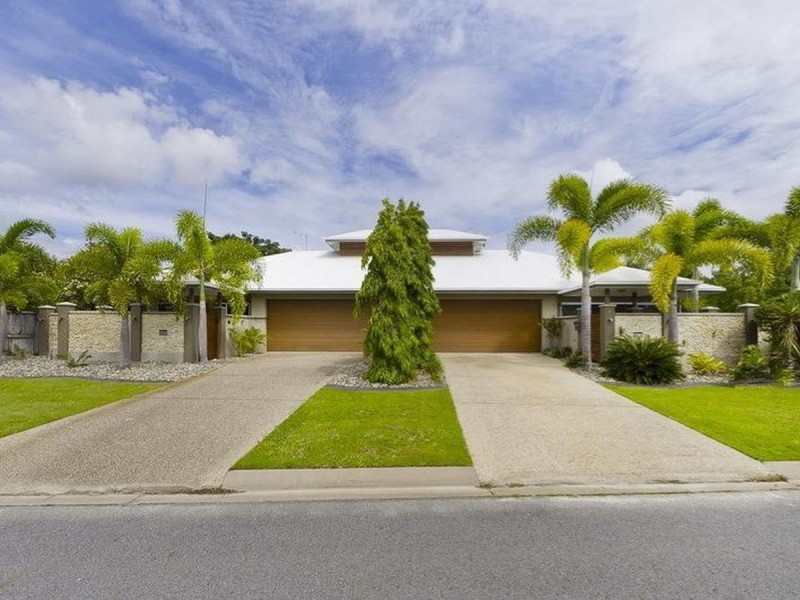 2/60 Harbour Drive, Trinity Park QLD 4879