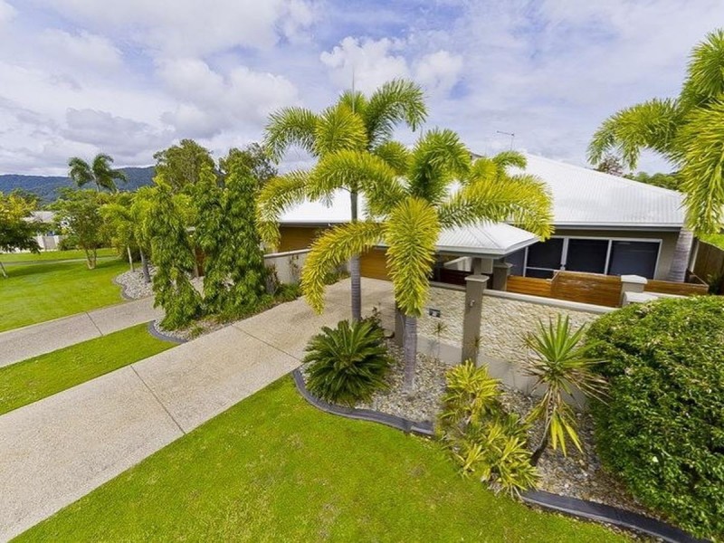 2/60 Harbour Drive, Trinity Park QLD 4879