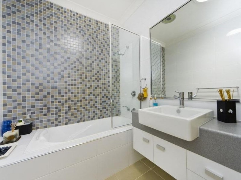 2/60 Harbour Drive, Trinity Park QLD 4879