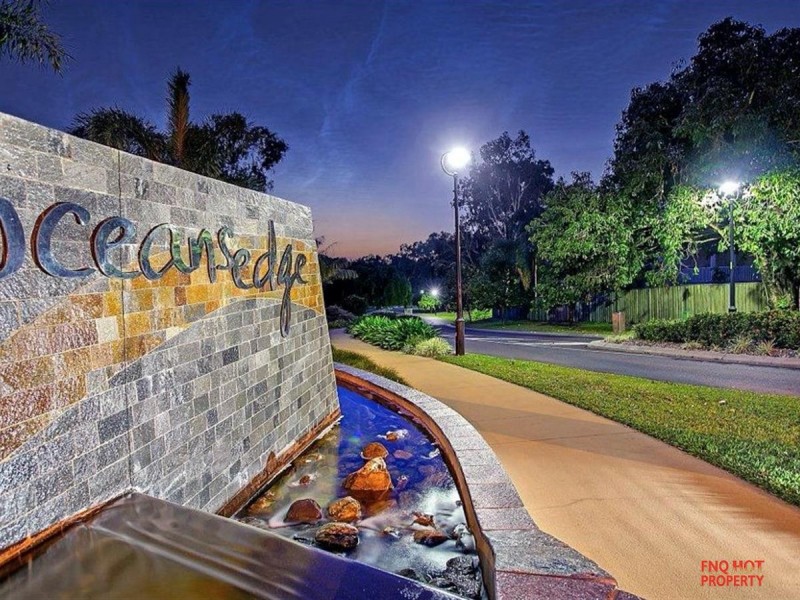 /63 Ocean Drive, Palm Cove QLD 4879