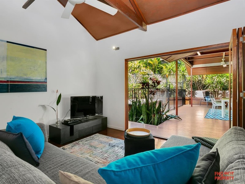 /66 Bangalow Lane, Palm Cove QLD 4879