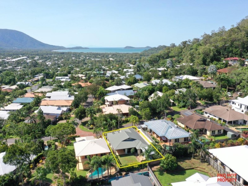 /4 Crows Nest Terrace, Trinity Beach QLD 4879