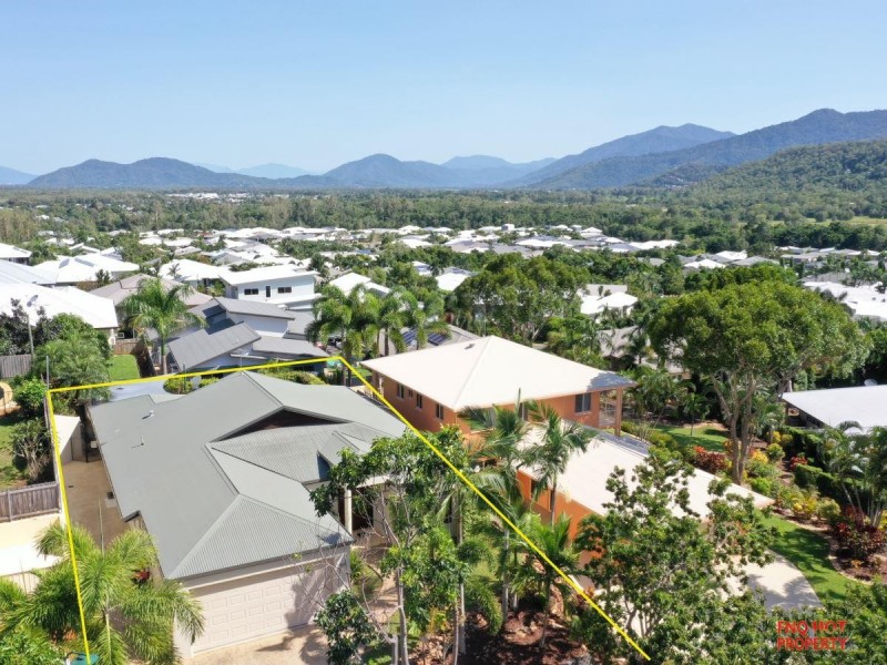 /4 Crows Nest Terrace, Trinity Beach QLD 4879