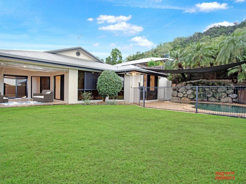 /4 Crows Nest Terrace, Trinity Beach QLD 4879