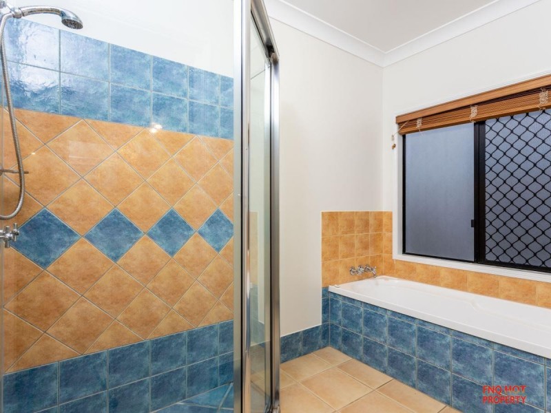 /4 Crows Nest Terrace, Trinity Beach QLD 4879