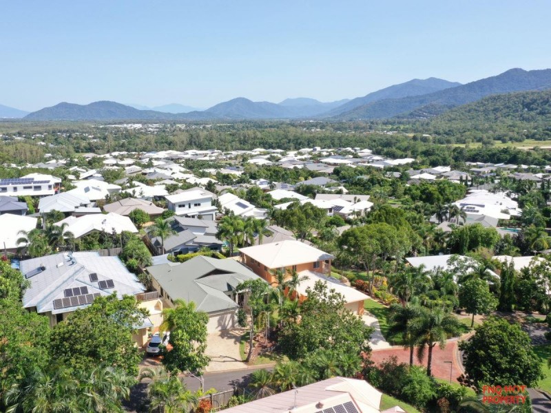 /4 Crows Nest Terrace, Trinity Beach QLD 4879