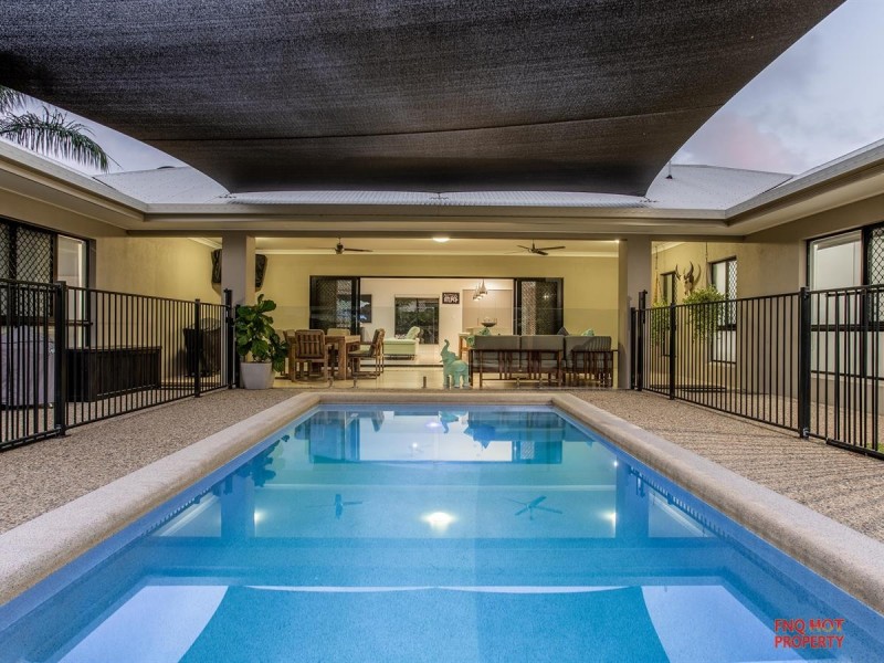 /8 Quarterdeck Street, Trinity Beach QLD 4879