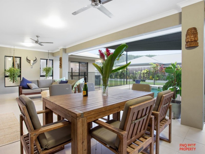 /8 Quarterdeck Street, Trinity Beach QLD 4879