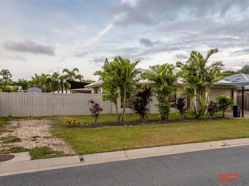 /8 Quarterdeck Street, Trinity Beach QLD 4879