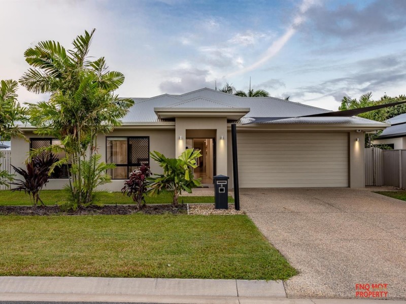/8 Quarterdeck Street, Trinity Beach QLD 4879