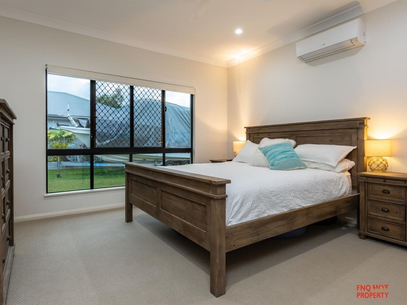 /8 Quarterdeck Street, Trinity Beach QLD 4879