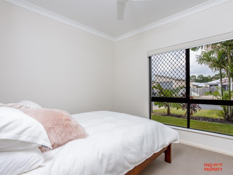 /8 Quarterdeck Street, Trinity Beach QLD 4879