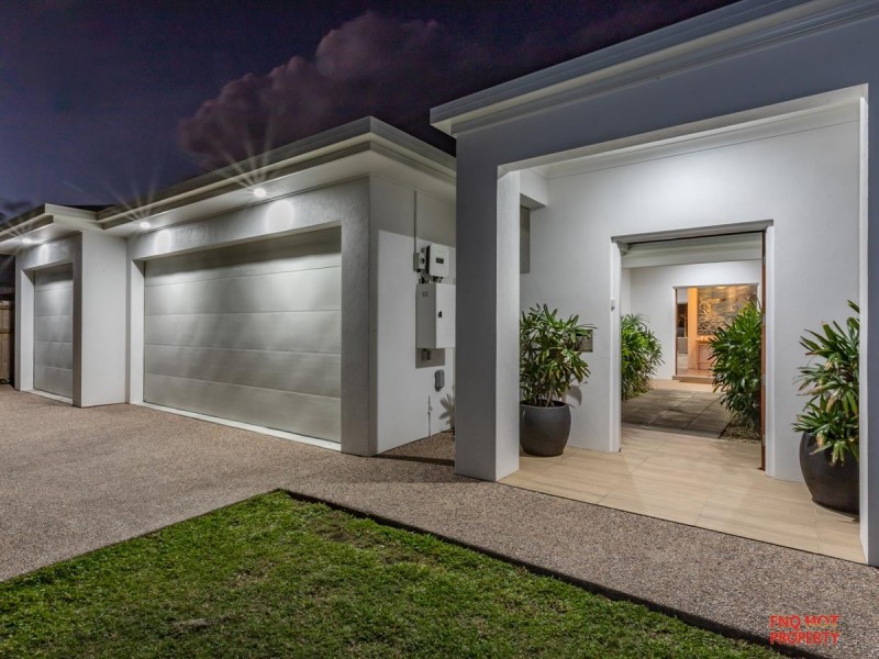 /12 Bluewater Lane, Trinity Beach QLD 4879
