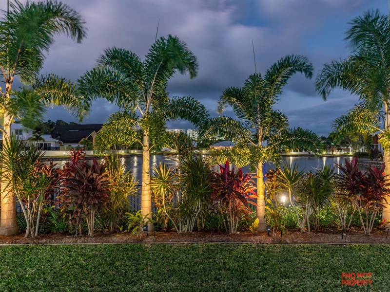 /12 Bluewater Lane, Trinity Beach QLD 4879